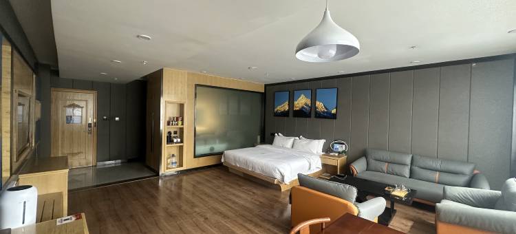 那曲岗亚尔大酒店图片