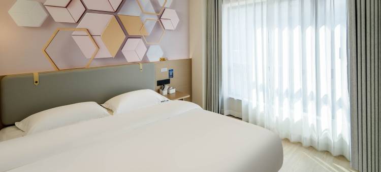 金街民宿(赤峰红山万达广场店)图片