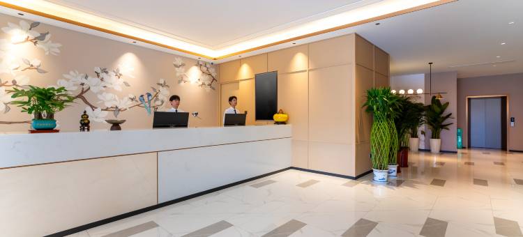 白玉兰酒店(济南大明湖东门花园路店)图片