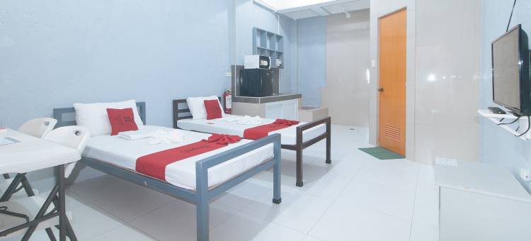 红门酒店Plus靠近坦博 帕拉纳克(RedDoorz Plus near Tambo Paranaque)图片