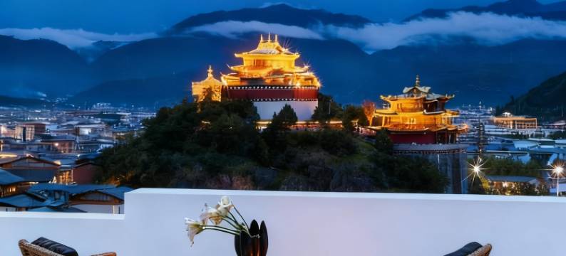 香格里拉·如愿FamilyWarmWaterWhirlpool供氧民宿(独克宗古城店)图片