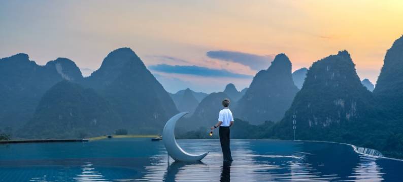 阳朔发呆悬空温泉轻奢极景酒店(十里画廊遇龙河店)图片