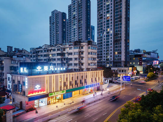 曼凡酒店(镇江高铁万达广场店)