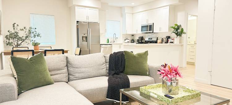 近罗兰岗波莫纳商务两房两卫公寓(near rowland heights pomona 2 bedroom &2 bath Apt)图片