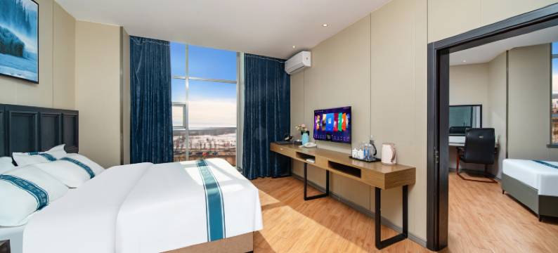 伊宁伊畔艺术酒店(伊犁河风景区店)图片