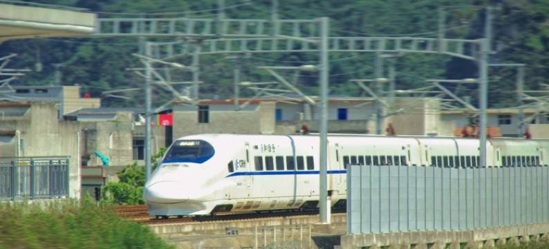 宜朵酒店(马山县高铁站人民广场店)图片