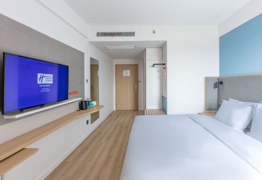 Holiday Inn Express SHANGHAI PUDONG AIRPORT by IHGHotel Overview