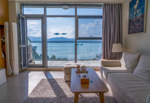 Huangshan Taiping Lake Pine cone Hotel Hotel Overview