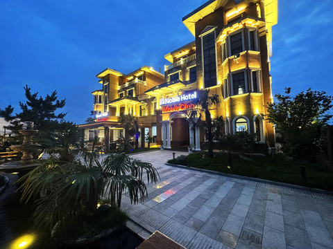 致尚度假酒店(华山站店)