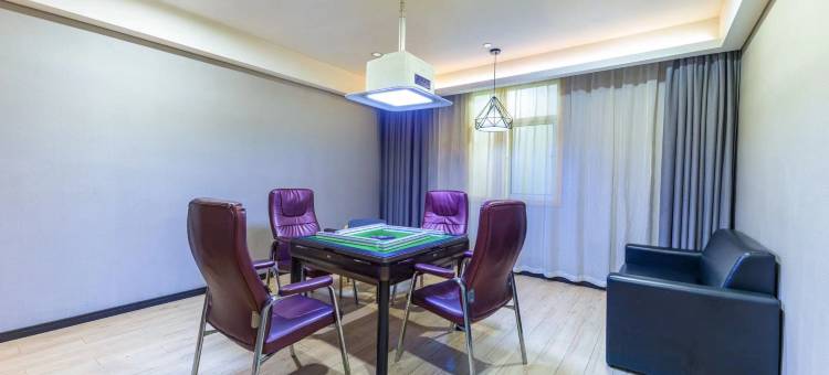 怡莱精品酒店(扬州宝应站店)图片