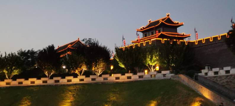 古城墙畔·舒漫丨智能观景磨咖酒店(西安钟鼓楼安定门地铁站店)图片