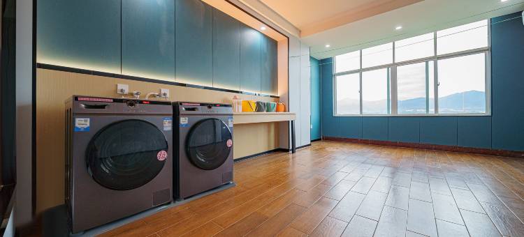 和平山水假日酒店(福和高级中学店)图片