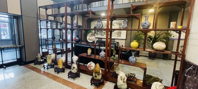 华夏大酒店(通化火车站中心医院店)图片