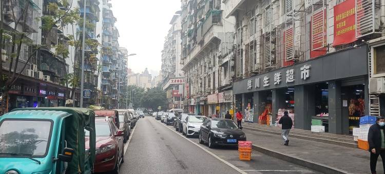 重庆玮杰酒店(科园四路歇台子地铁站店)图片