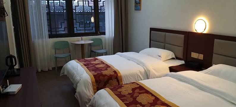 西江上田酒店(千户苗寨西门游客服务中心店)图片