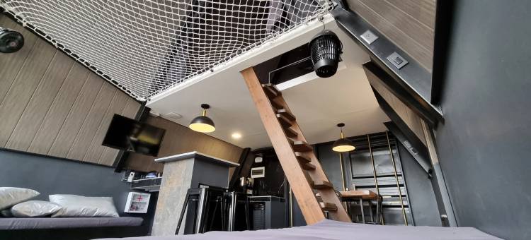 My Cabin by One Selah图片