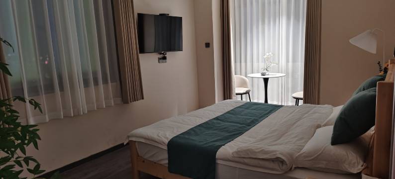 合十居·民宿(洛阳丽景门十字街洛邑古城地铁站店)图片