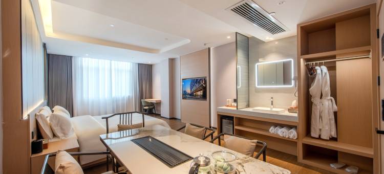 金颐酒店(东莞松湖悦龙台店)图片