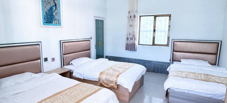 那拉提芳草园民宿图片