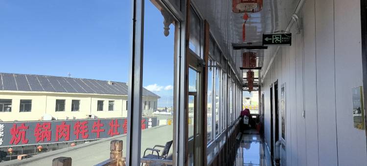 青海湖假日酒店(二郎剑景区店)图片