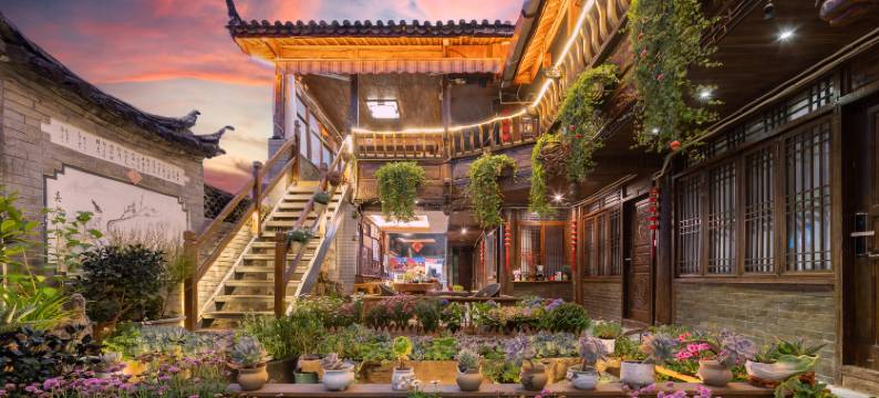 六十八号·日照金山雪山观景美宿(丽江古城四方街店)图片