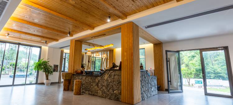 建始巨猿谷悬崖民宿图片