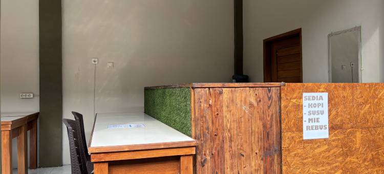 Family 24 Hotel near Pantai Cipatujah图片