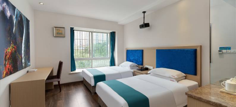 鑫尊酒店(乐山站嘉兴路美食街店)图片