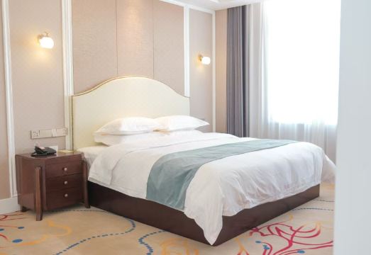 Delingha Wanyi Hotel Hotel Overview