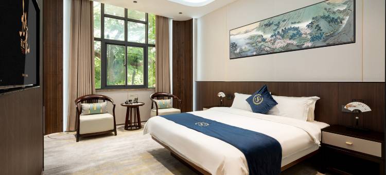 桃花半岛酒店(惠州水口湖滨公园店)图片