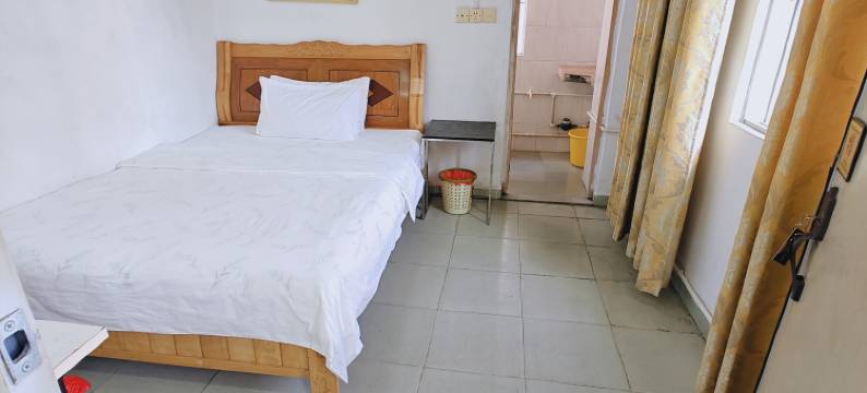 爱在·鸿运旅馆(元芬地铁站店)图片