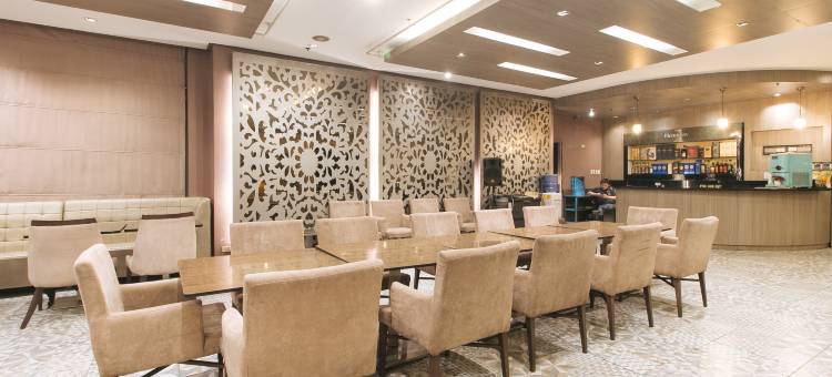 红多兹高级酒店-奎松市西部大道(RedDoorz Premium @ West Avenue Quezon City)图片
