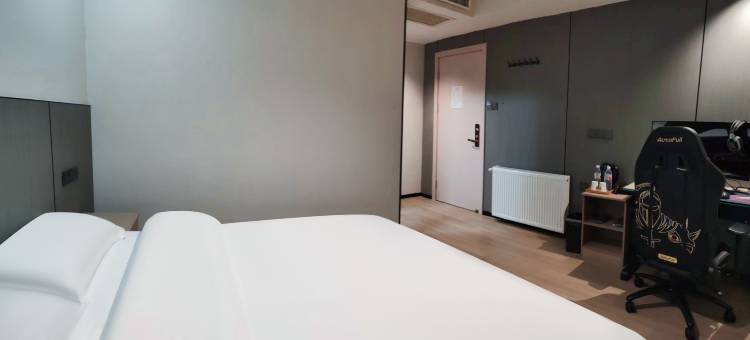 巅峰电竞酒店(如皋大润发店)图片