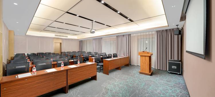 潮漫酒店(齐齐哈尔百货大楼中环广场店)图片