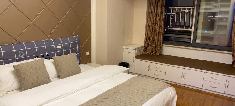 星际轻奢民宿(台州万达广场店)图片