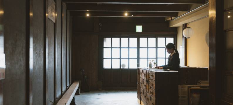 水面(Minamo)图片