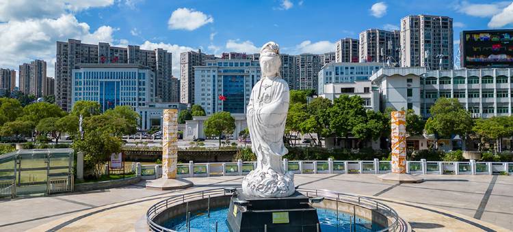 跨越大酒店(德化霞田文体园店)图片