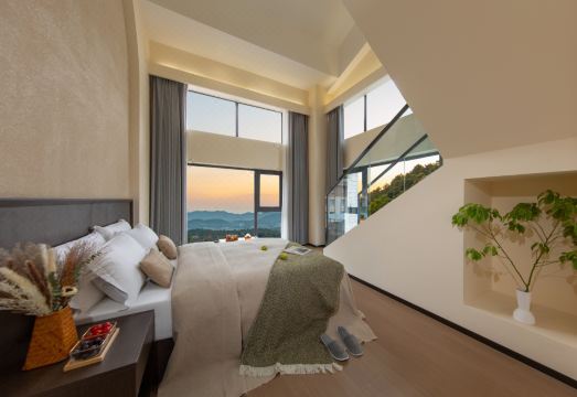 Express comfort of cloud Hotel Overview