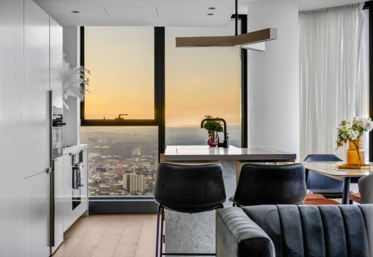 Sky High 3 Beds ApartmentHotel Overview