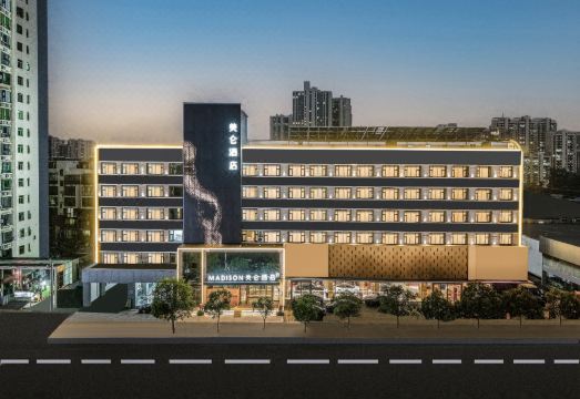 郑州金水花园路美仑酒店外景图