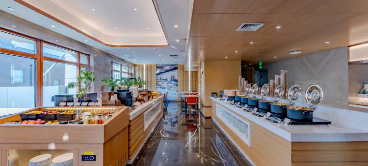 长春经开区南湖大路亚朵酒店图片