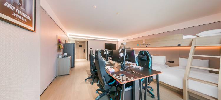 雷神电竞(米易时光水街店)图片