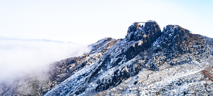 清远金子山森林雪谷壮瑶度假村图片