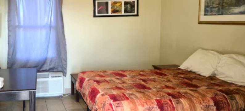 科尔庄园汽车旅馆 OYO 爱田市场中心(Cole Manor Motel By Oyo Love Field Market Center)图片