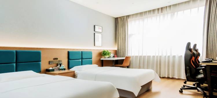 蚂蚁·光年电竞酒店(潜江江汉艺术职业学院店)图片