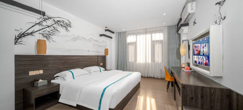 云之尚酒店(盈江盈湖公园汽车客运站店)图片