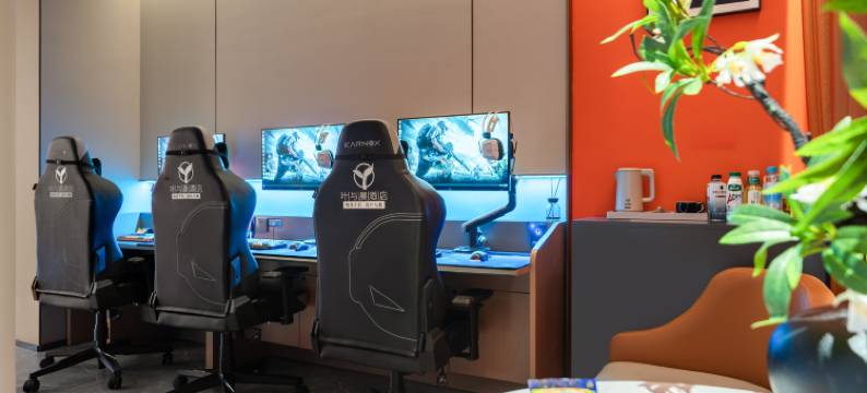 叶与晨电竞电影酒店(邢台北国商城逗号立方店)图片