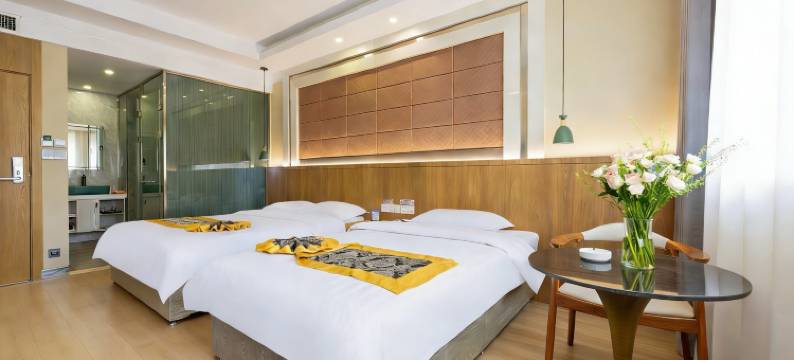 敦煌绿洲主题酒店(沙洲夜市店)图片