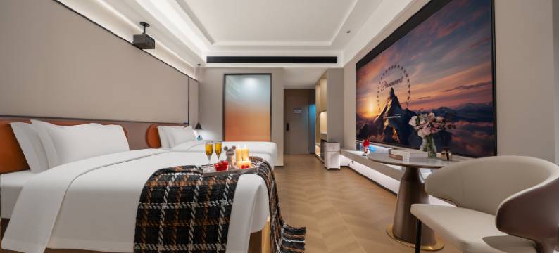 叶与晨电竞电影酒店(定州站中山公园店)图片