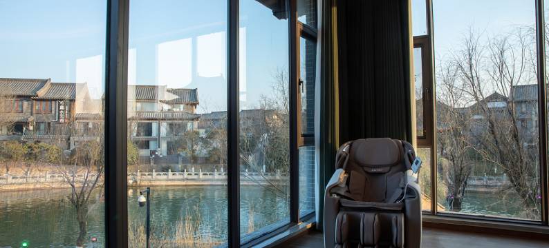 鹿鸣湖畔民宿(开封清明上河园万岁山武侠城店)图片